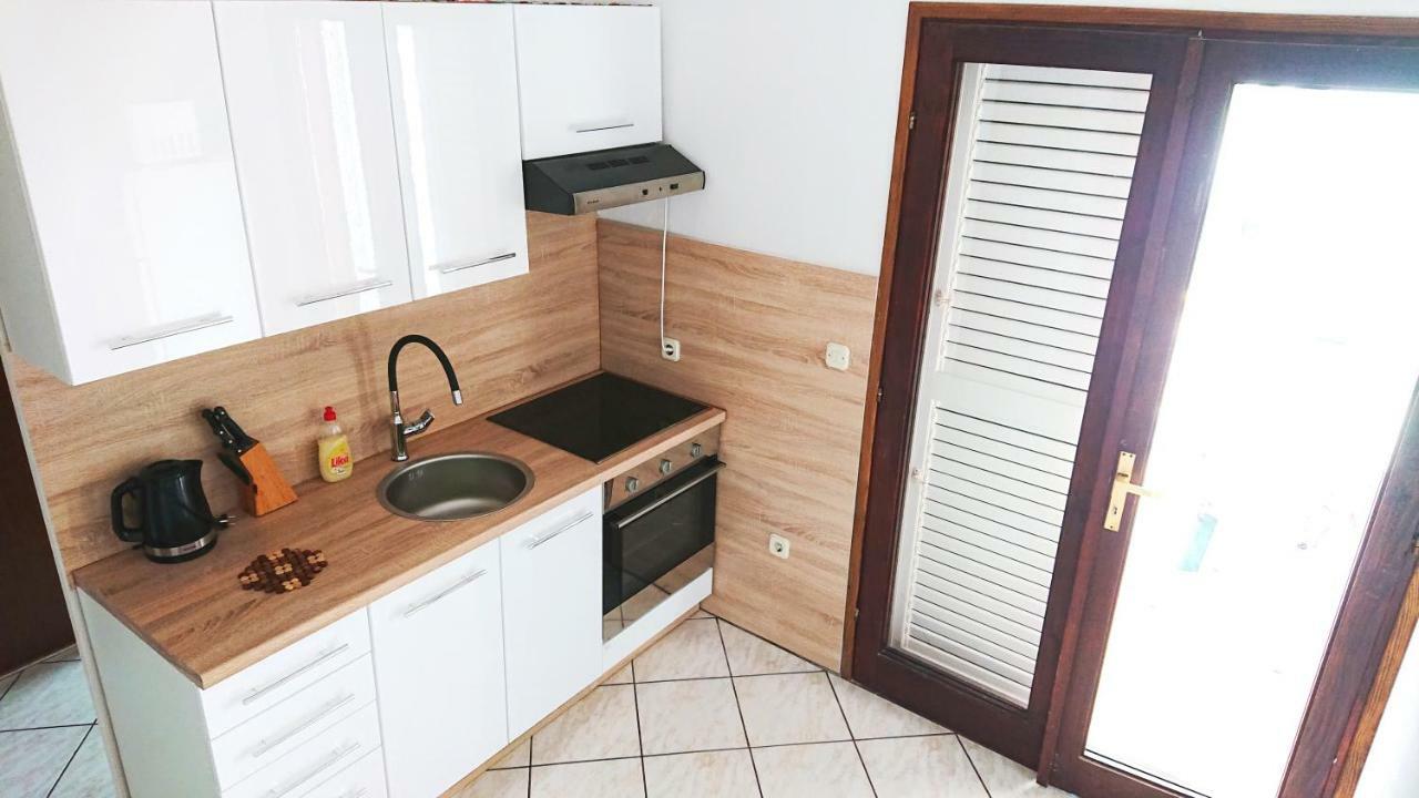 Appartamento Apartman Ivanka Vir Esterno foto